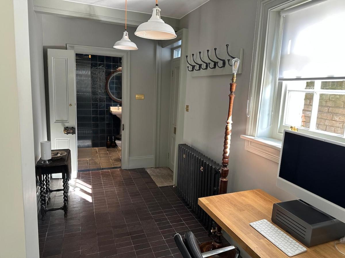 Large 1 Bd Period Garden Flat, Kings Cross - Camden